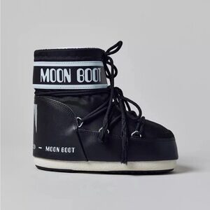Moon Boot Classic Black Snow Boots
